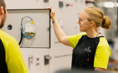 Elmontörsutbildning för kvinnor fortsätter i samarbete med Holtab