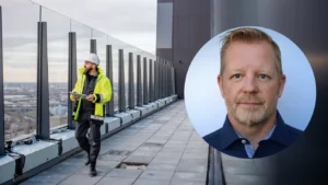 Porträtt på Patrik och bild på datasamordnare med surfplatta på arbetsplatsen.